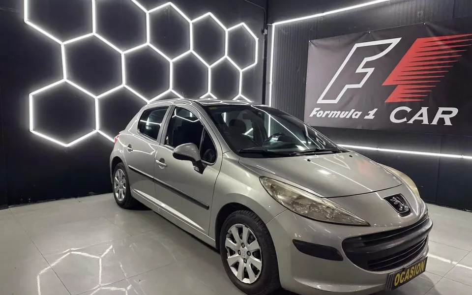 PEUGEOT 207 207 1.6HDI Confort