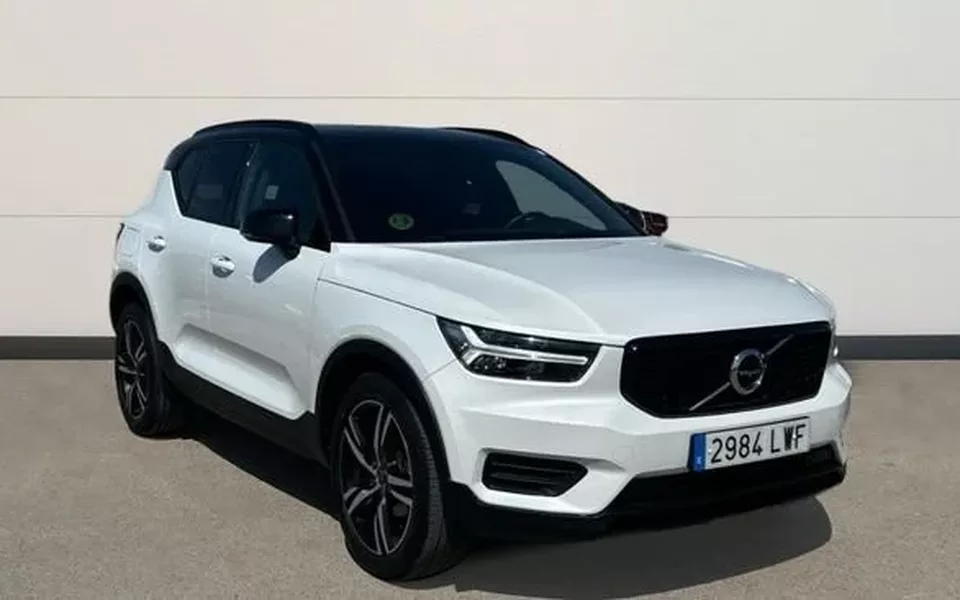 VOLVO XC40 1.5 T2 R-DESIGN AUTO 129 5P