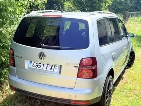 VOLKSWAGEN Touran Touran 2.0TDI Traveller - 7890€ en Vilalba