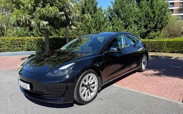 Tesla Model 3 Tração Traseira