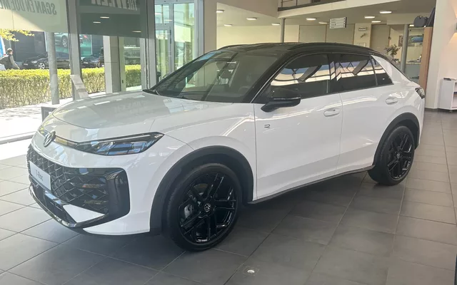 VOLKSWAGEN T-Roc NEW T-Roc 1.5 TSI R-Line DSG DEMO
