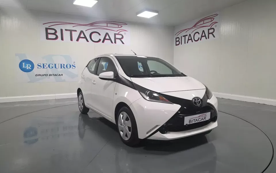 Toyota Aygo 1.0 X-Play Plus MM