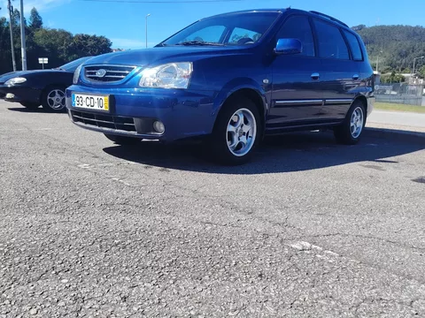 Kia Carens