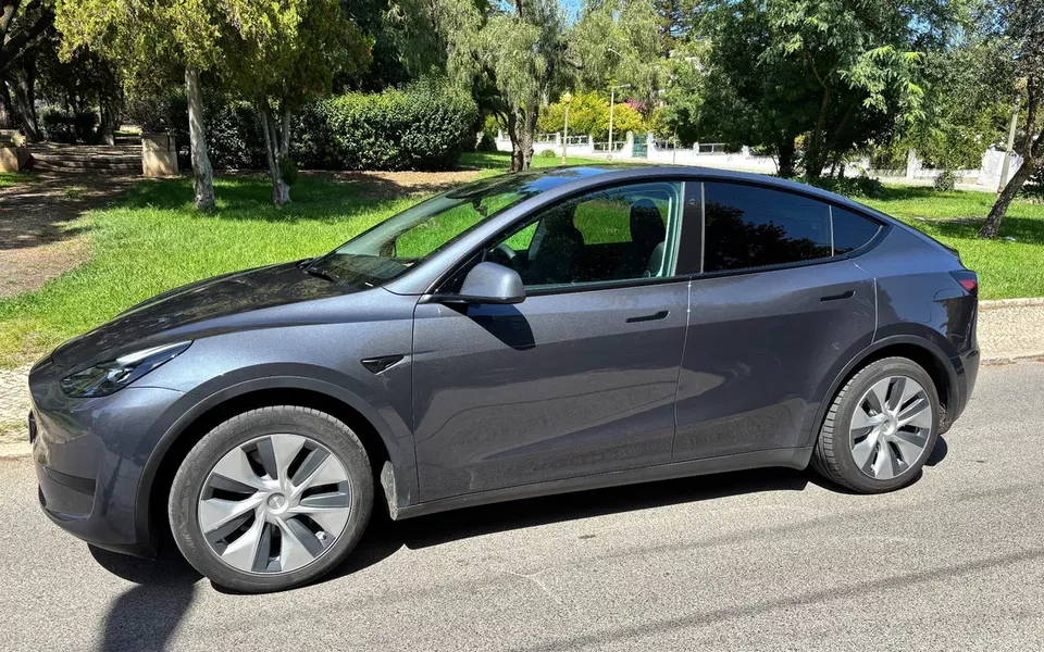 Tesla Model Y Tração Traseira