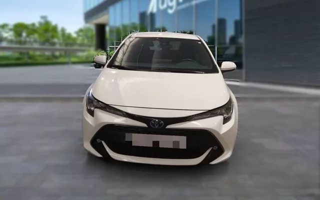 TOYOTA Corolla 1.8 125H BUSINESS E-CVT