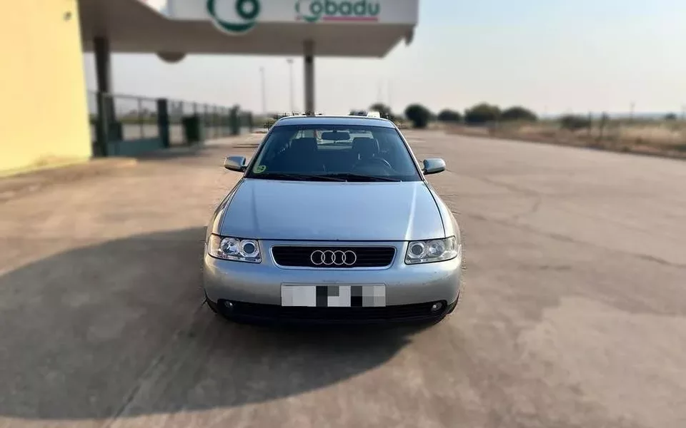 AUDI A3 1.6 102cv