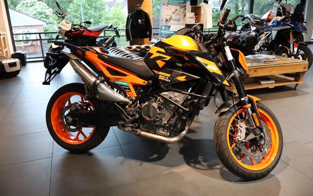 KTM 890 Duke GP