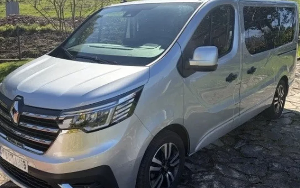 RENAULT Trafic Combi RENAULT Trafic Combi Monovolumen 150cv Automático de 5 Puertas