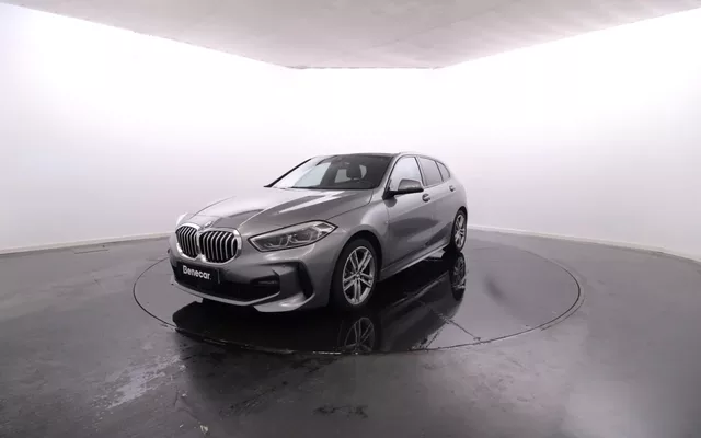 BMW Serie 1 - 116 d Pack M Cx. Aut. / Vidros Escurecidos