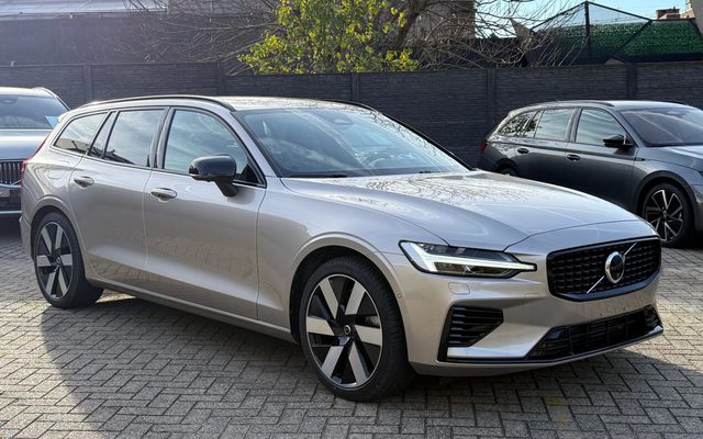 Volvo V60 T6 Recharge AWD Plus Dark