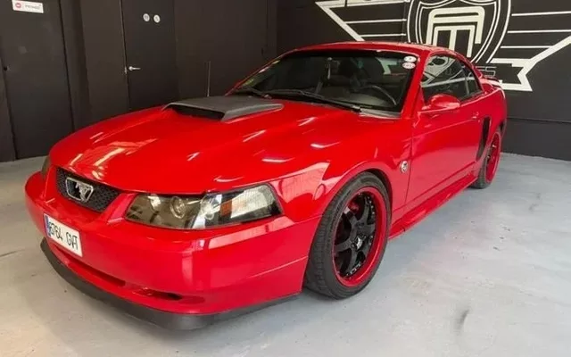 FORD Mustang 40 ANIVERSARIO
