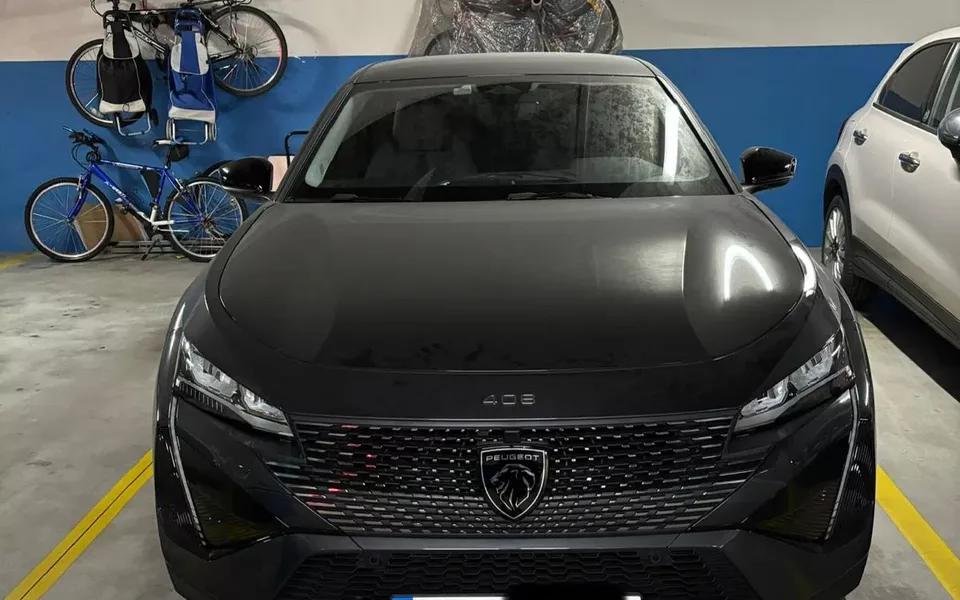 Peugeot 408 1.2 PureTech Allure Pack EAT8
