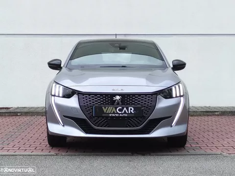 Peugeot e-208 GT