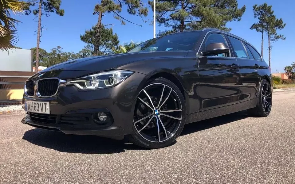 BMW 320