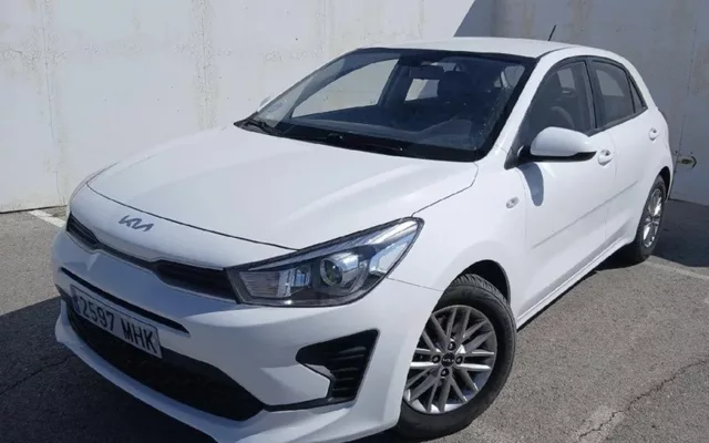 KIA Rio Rio 1.0 T-GDi MHEV iMT Concept 100