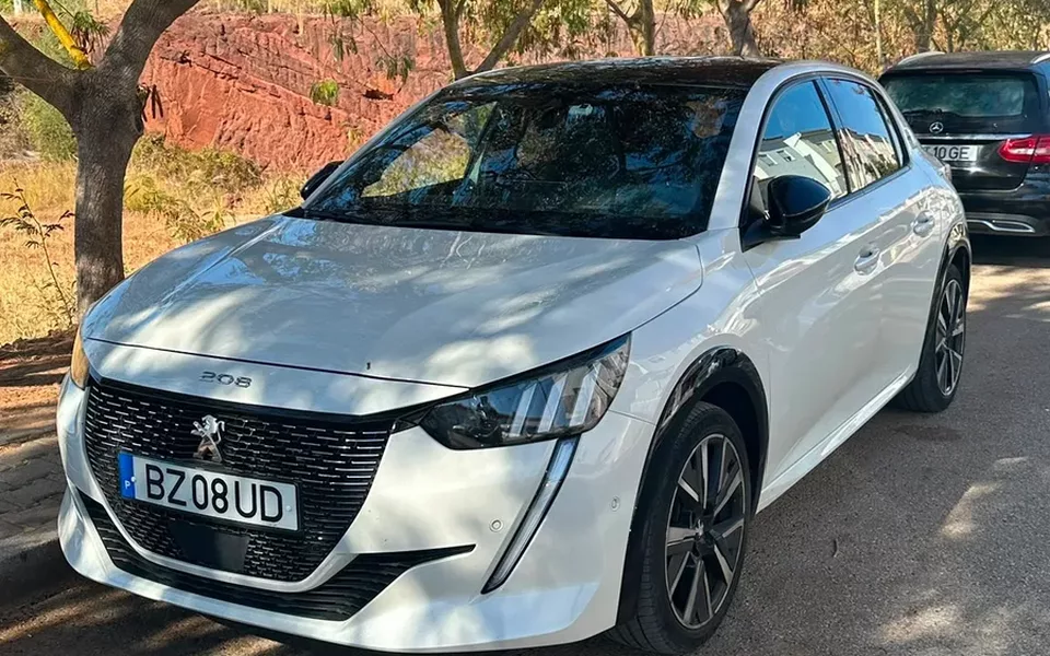 Peugeot 208 PureTech 100 GT Pack