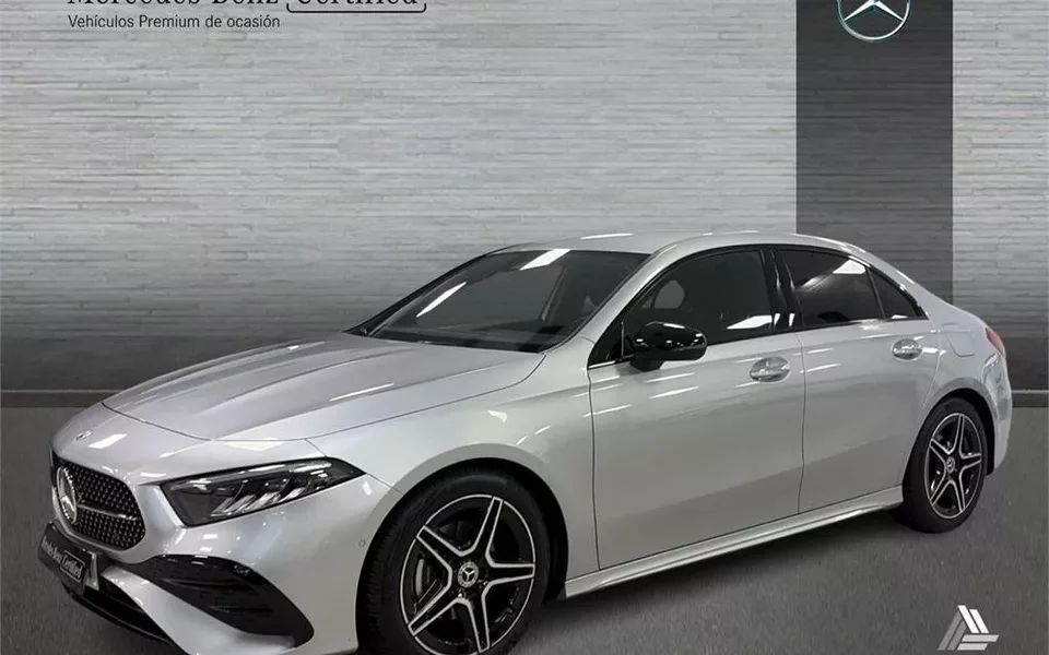 MERCEDES-BENZ Clase A CLASE A 180 Sedán