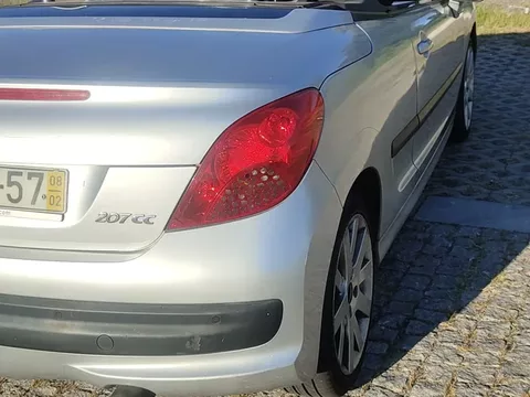 Peugeot 207 CC 1.6 HDi FAP