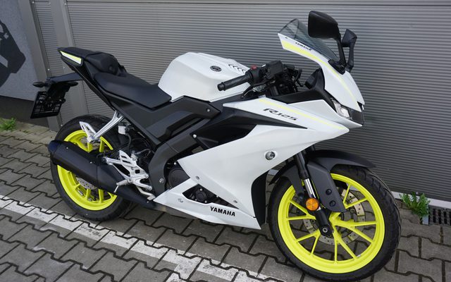 Yamaha YZF R125 FLUO