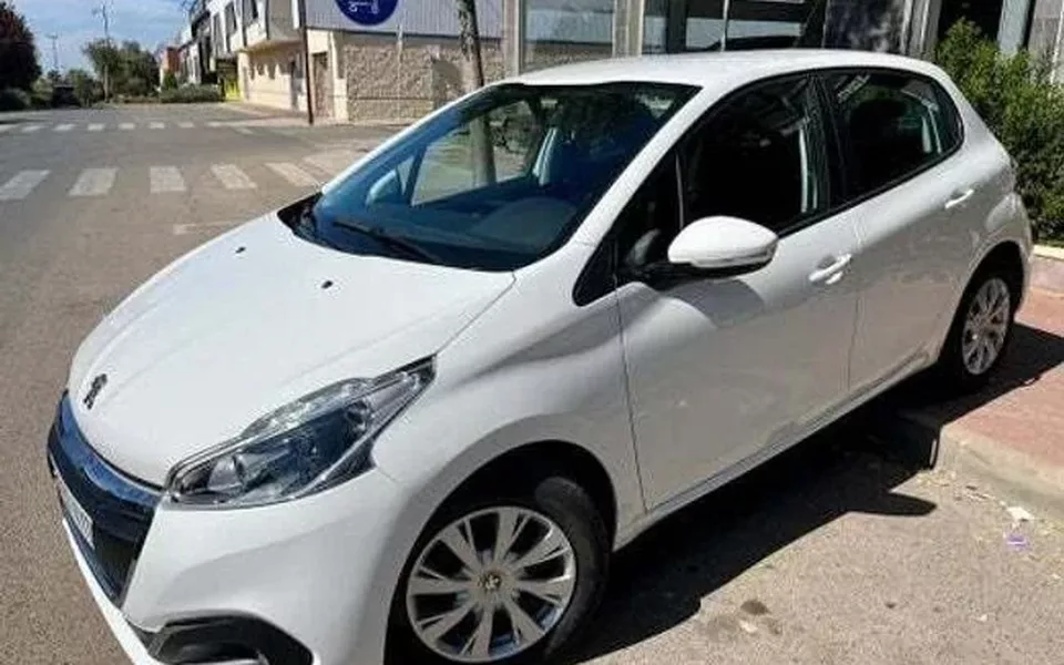 PEUGEOT 208 5P ACTIVE BlueHDi 73kW 100CV