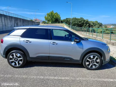 Citroën C4 Cactus 1.5 BlueHDi Shine Pack