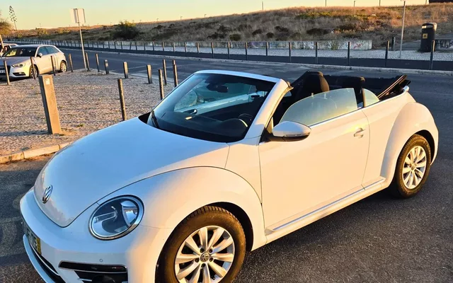 VW New Beetle Cabriolet 1.2 TSI Design DSG