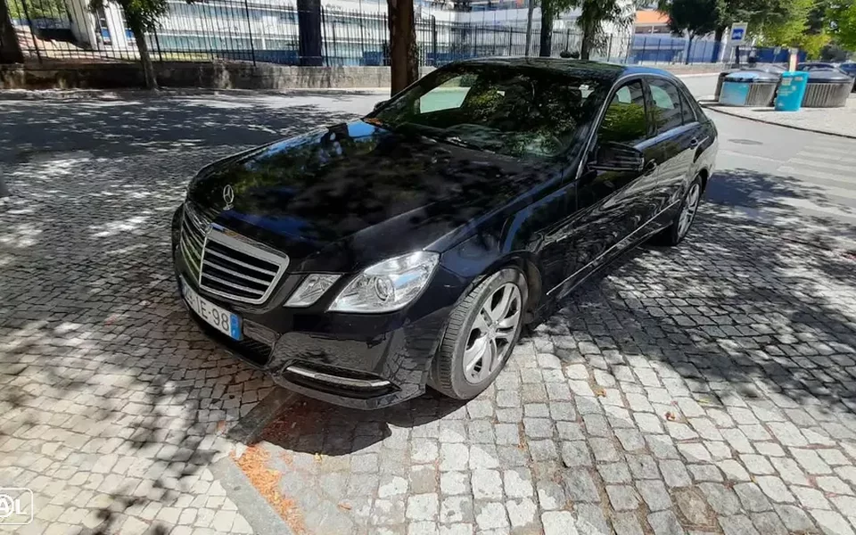 Mercedes-Benz E 220 CDi Avantgarde BlueEfficiency