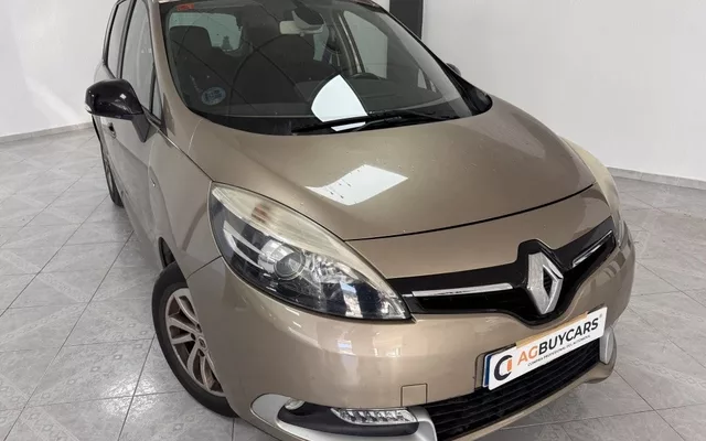 RENAULT Scénic Scénic 1.5dCi eco2 Energy Bose 110 - 8495€ en Padul