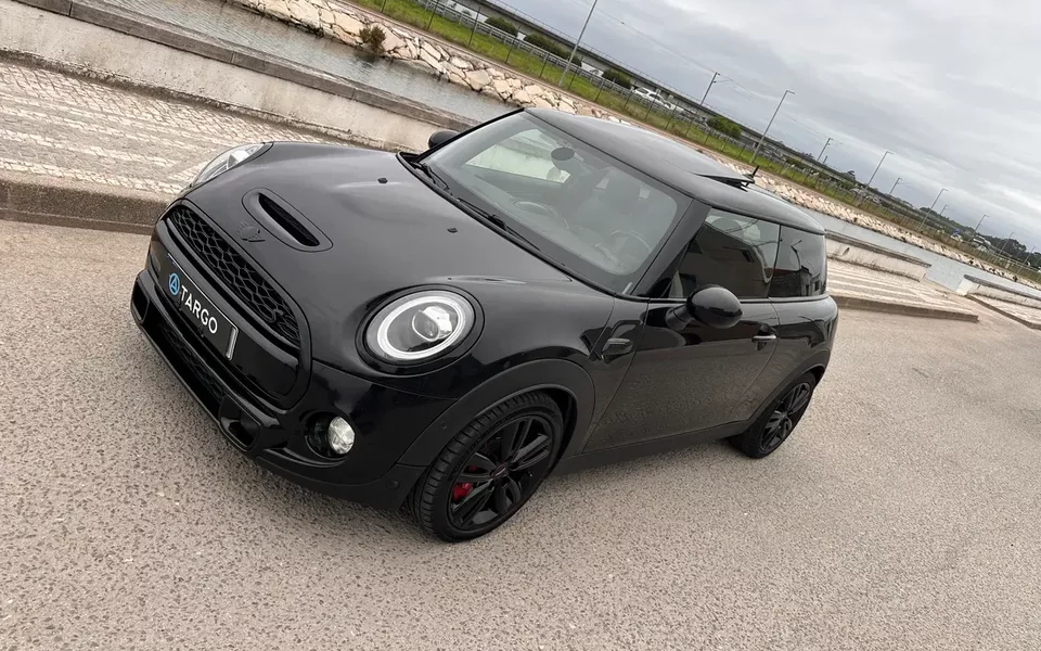 MINI 3 Portas Cooper SD Sport Aut.