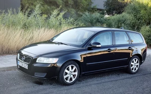 VOLVO V50 V50 1.6D DRIVe Momentum 115