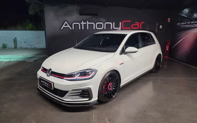 VW Golf 2.0 TSI GTI DSG Performance