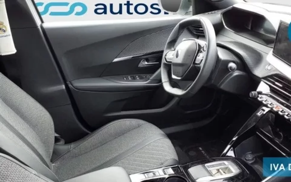 Peugeot 2008 Eléctrico Allure 100 kW (136 CV)