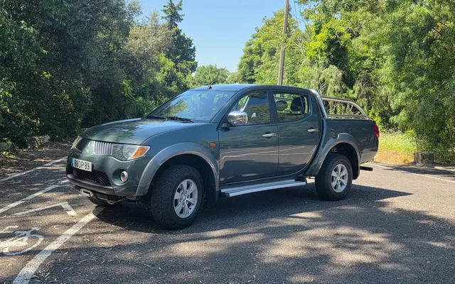 Mitsubishi L200 2.5 DI-D CD Invite AC+ABS