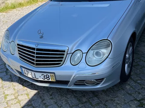 Mercedes-Benz E 220