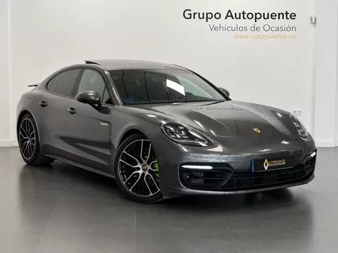 PORSCHE Panamera 4 E-HYBRID
