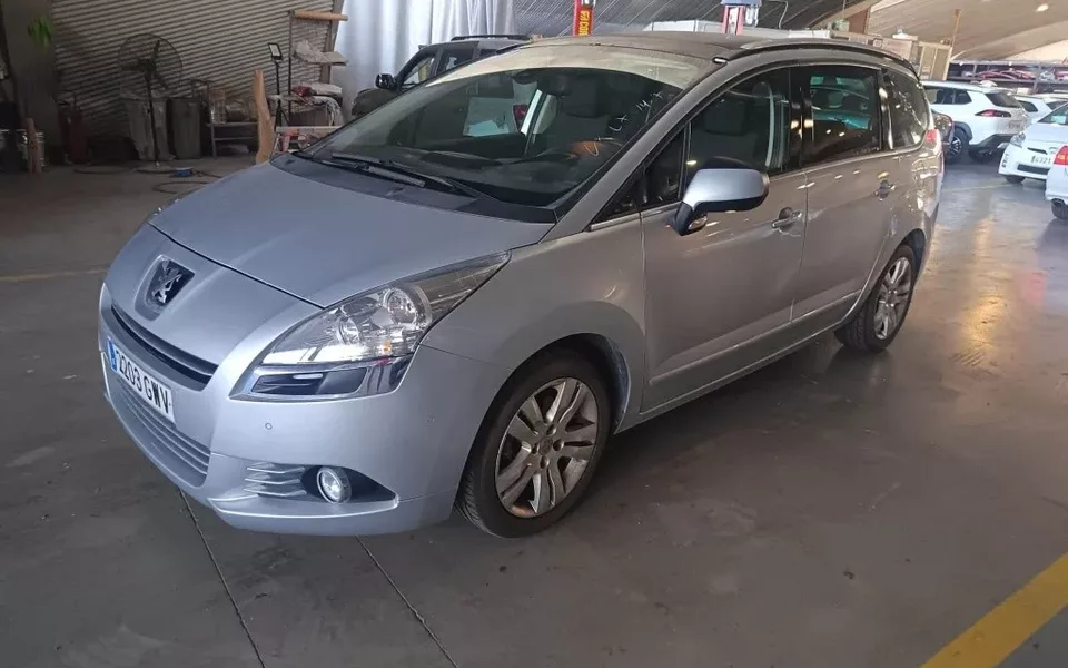 PEUGEOT 5008 5008 1.6 THP Sport Pack
