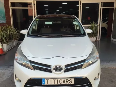TOYOTA Verso TOYOTA Verso Monovolumen Manual de 4 Puertas - 9000€ en Sevilla