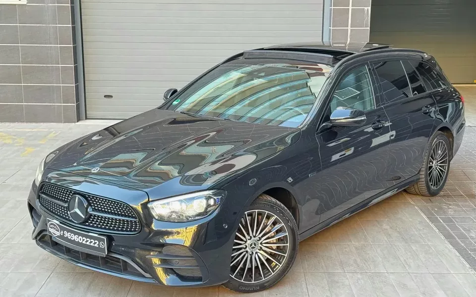 Mercedes-Benz E 300 de 9G-TRONIC Night Edition