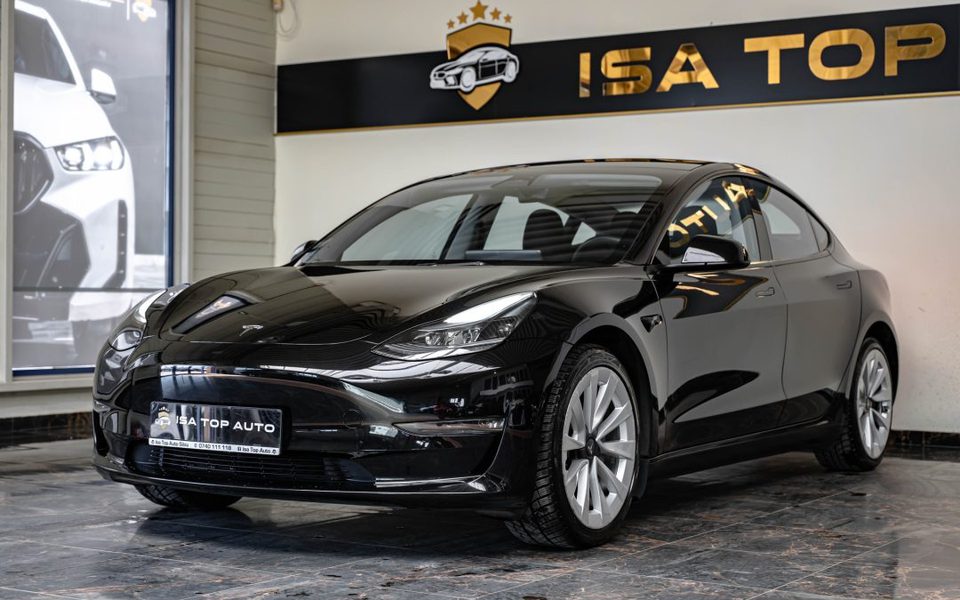 Tesla Model 2023