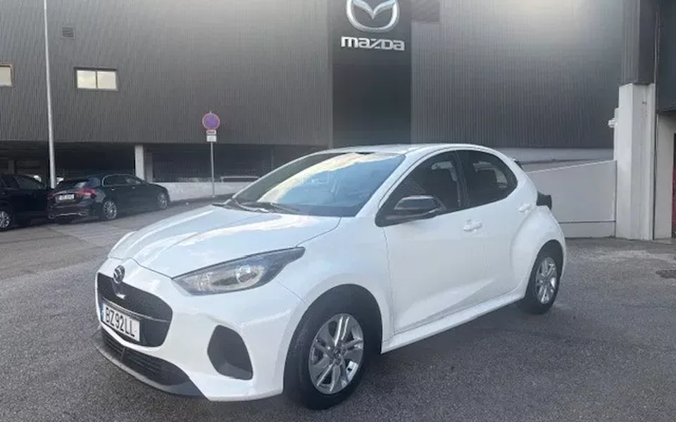 Mazda 2 1.5 L Hybrid VVT-i Centre-Line