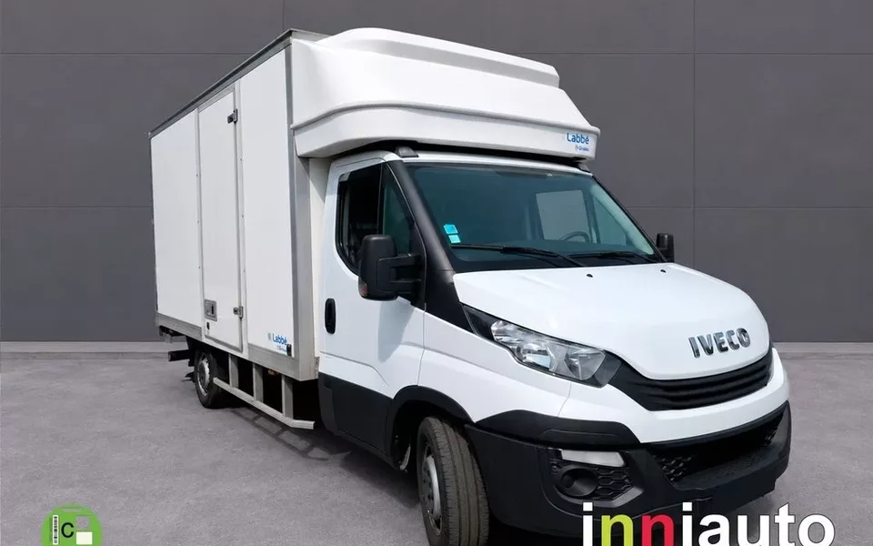 IVECO Daily Furgón 3.0TD 145cv
