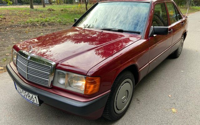 Mercedes-Benz W201 (190)