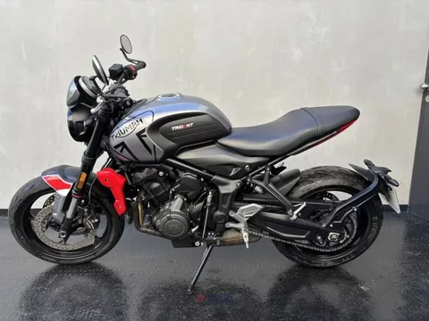 Triumph Trident 750