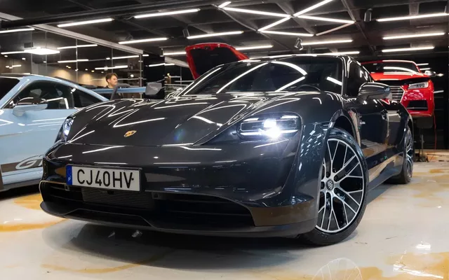 Porsche Taycan