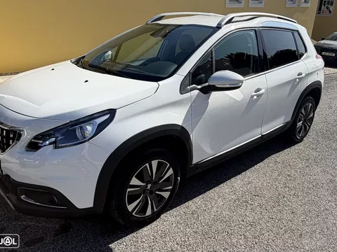 Peugeot 2008 1.2 PureTech Allure Pack