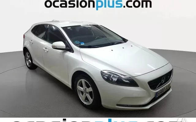 VOLVO V40 V40 D2 Kinetic 120 - 10490€ en Vitoria-gasteiz