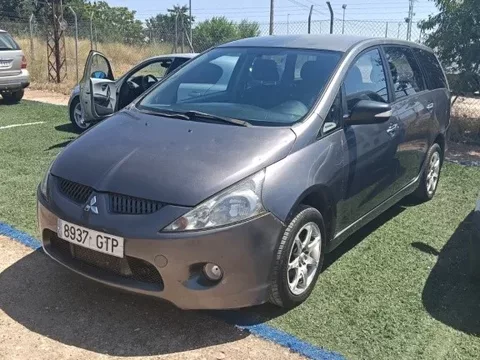 MITSUBISHI Grandis Grandis 2.0DI-D Intense Plus