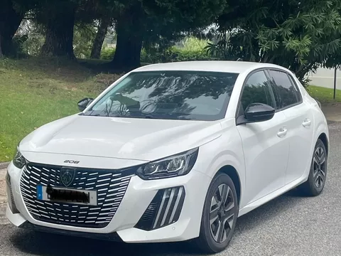 Peugeot 208 1.2 Hybrid Allure e-DCS6