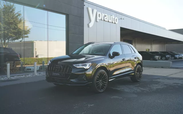 Audi Q3 35 TFSI S-Tronic Adaptieve cruise Leder DAB AppleAndroid Camera PDC Navigatie Verwarmde zetels LaneAssist Dodehoek Virtueel dashboard