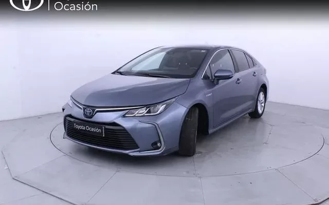 TOYOTA Corolla 1.8 125H ACTIVE TECH E-CVT SEDAN